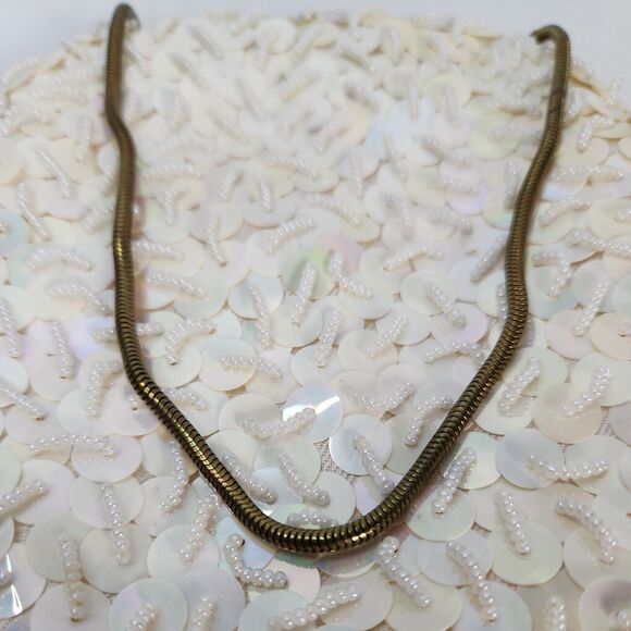 Vtg Handmade White Pearl Bead Sequin Clutch Evening Bag Gold Chain Clasp - Picture 9 of 16
